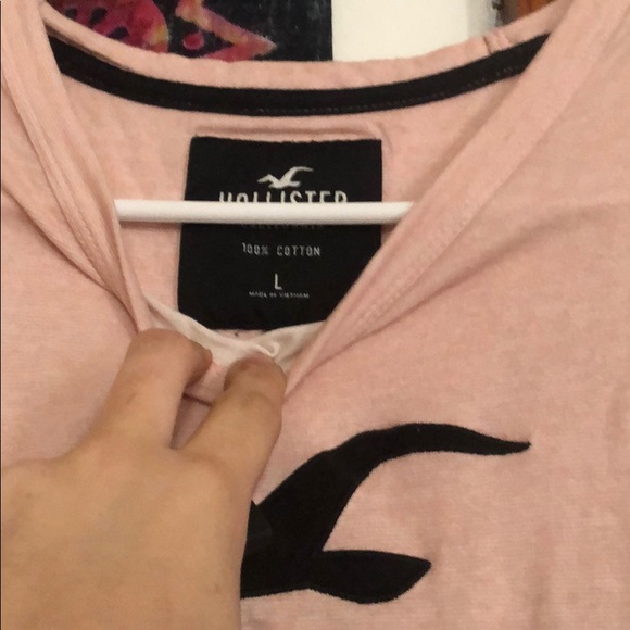 Two Hollister MEN shirts - Picture 3 of 6